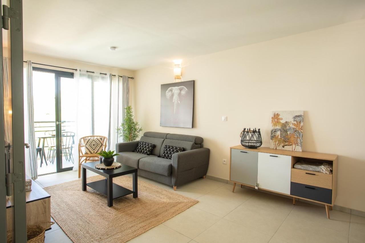 M Safirina Appartement Saint-Paul Buitenkant foto